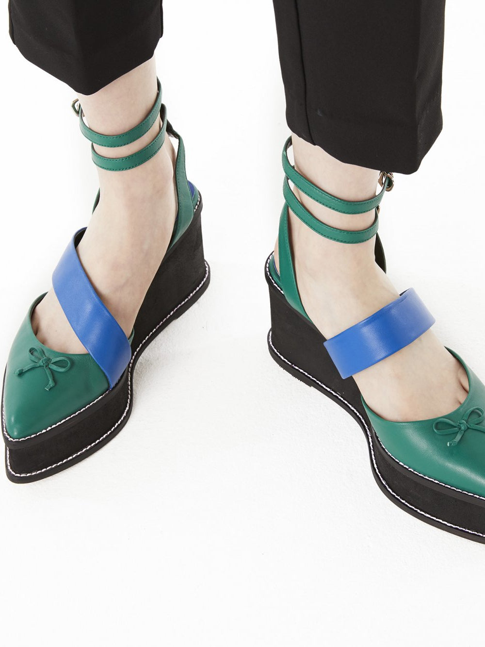 【FLEI】アシンメトリック　バレエシューズ｜グリーンｘブルー、ブラックｘネオングリーン（2カラー）