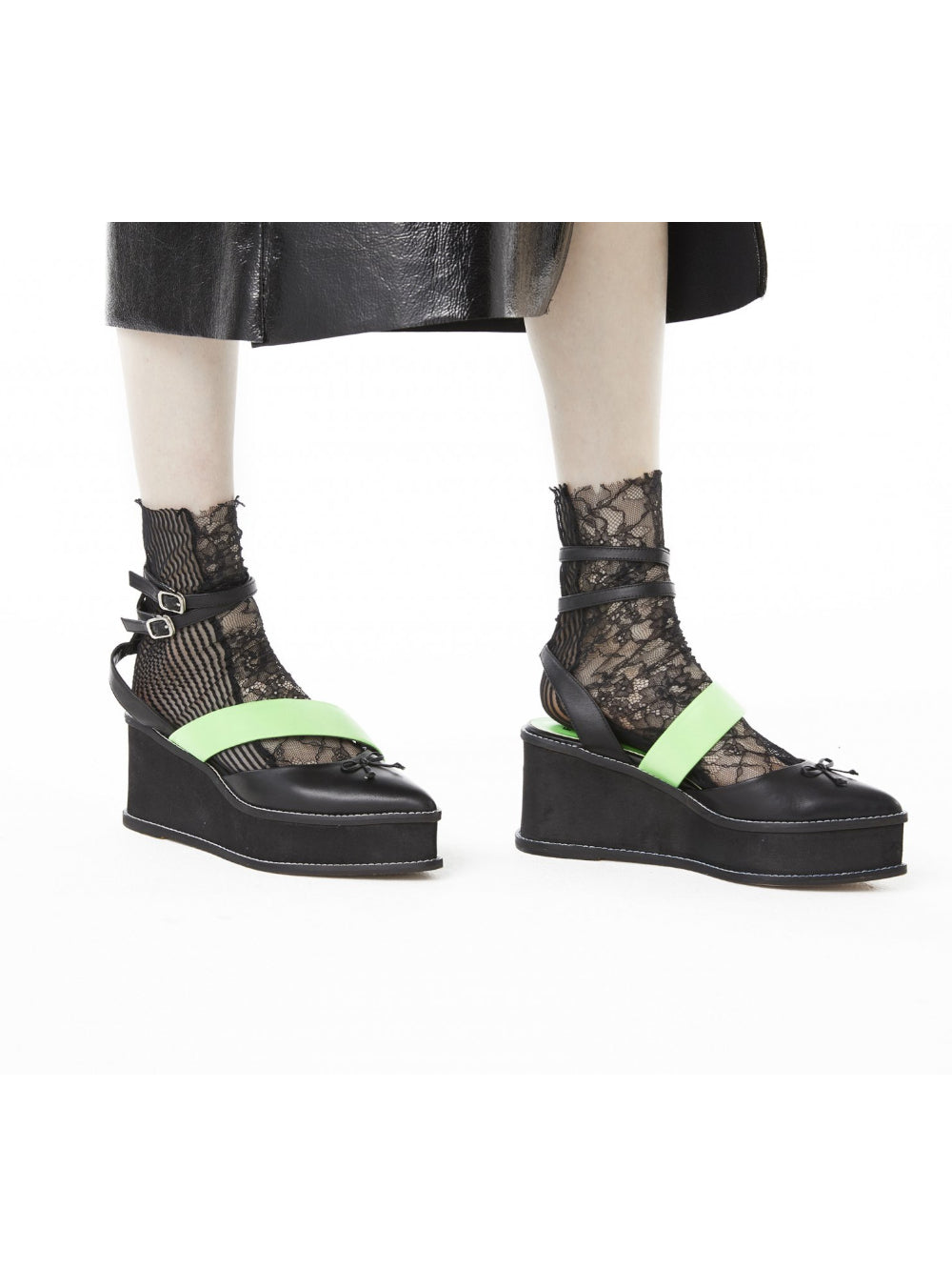 【FLEI】アシンメトリック　バレエシューズ｜グリーンｘブルー、ブラックｘネオングリーン（2カラー）