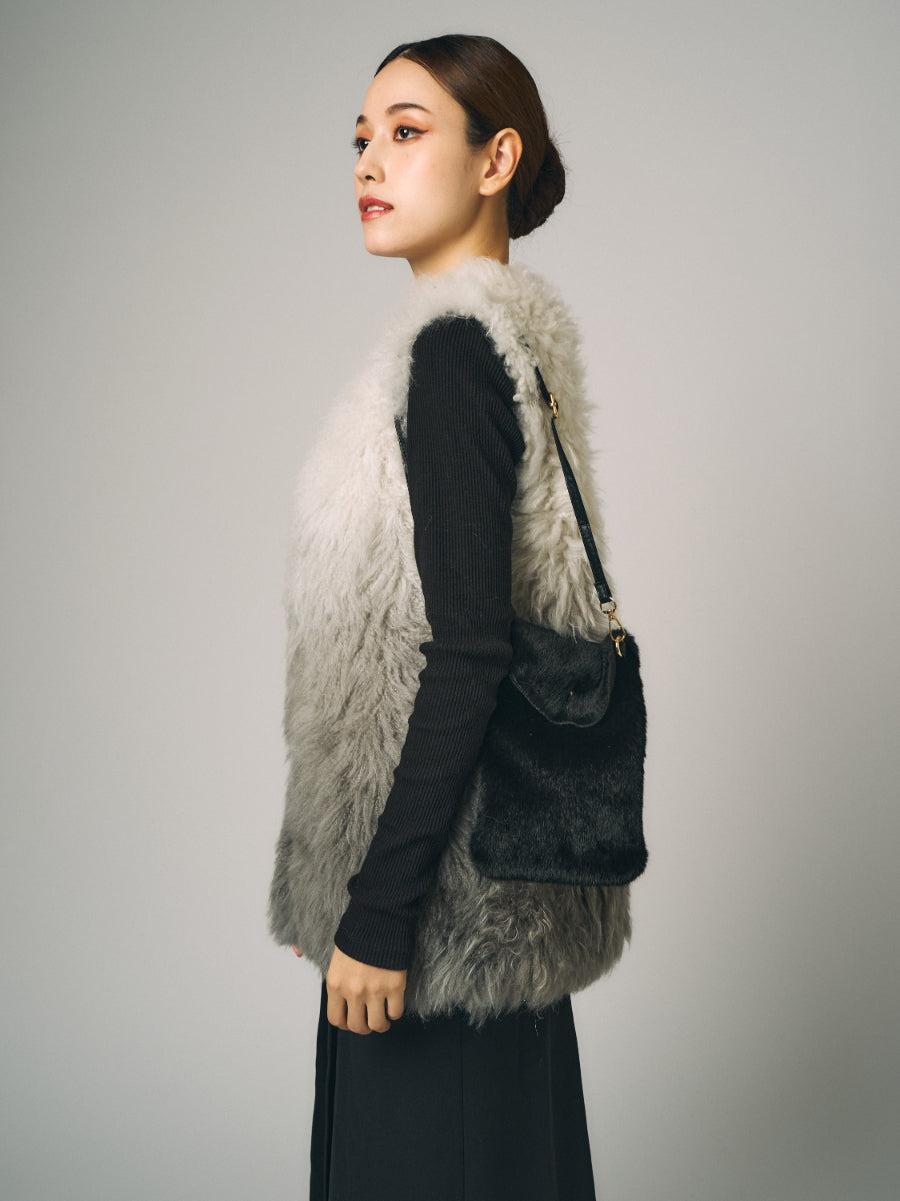 フェイクミンク　ショルダーバッグ｜ピンクベージュ、グレー、ブラック（3カラー）