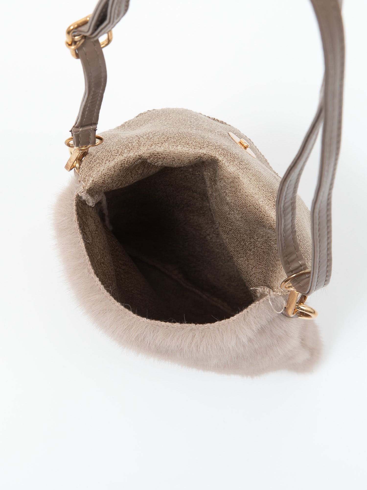 フェイクミンク　ショルダーバッグ｜ピンクベージュ、グレー、ブラック（3カラー）