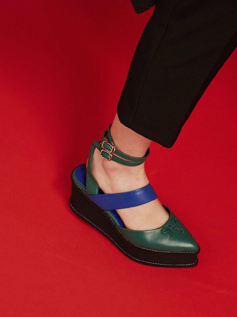 【FLEI】アシンメトリック　バレエシューズ｜グリーンｘブルー、ブラックｘネオングリーン（2カラー）