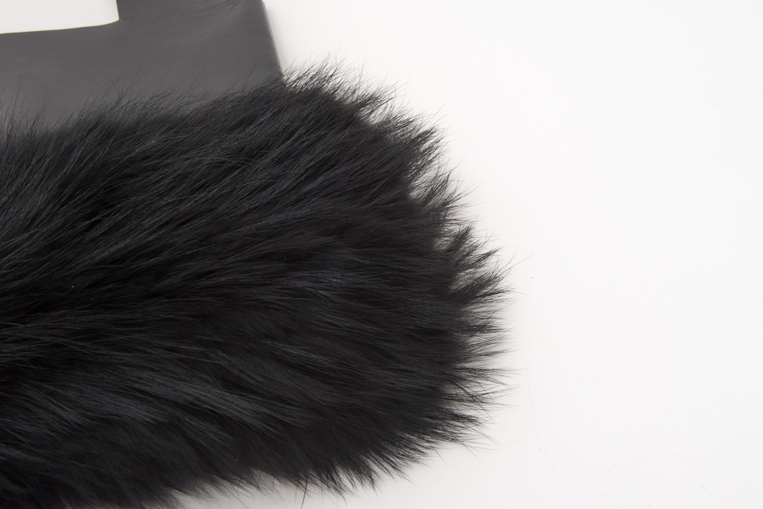 【FLEI】Fake Leather ＆Raccoon Bag｜ブラック（1カラー）